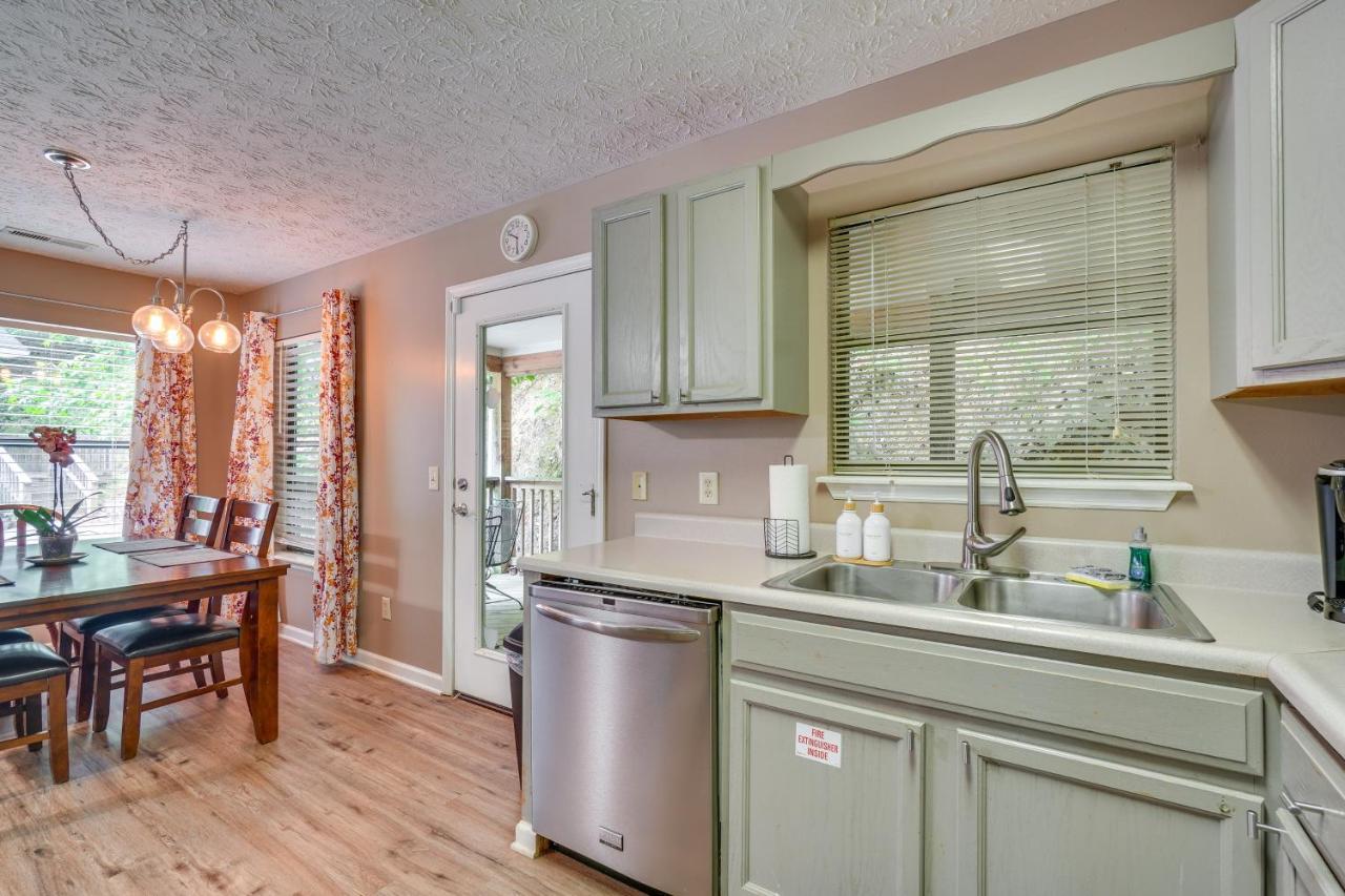 Gatlinburg Vacation Rental Balcony With Hot Tub! Extérieur photo
