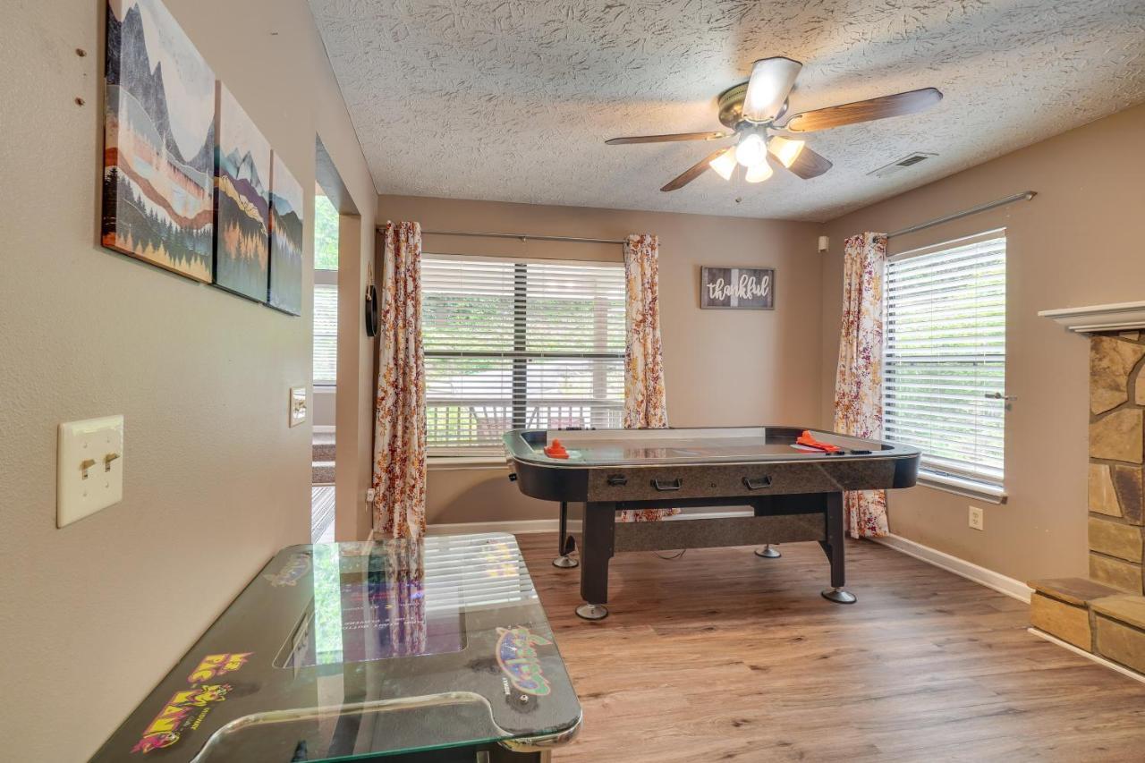 Gatlinburg Vacation Rental Balcony With Hot Tub! Extérieur photo