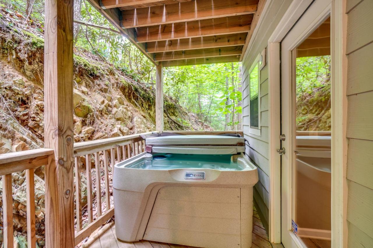Gatlinburg Vacation Rental Balcony With Hot Tub! Extérieur photo
