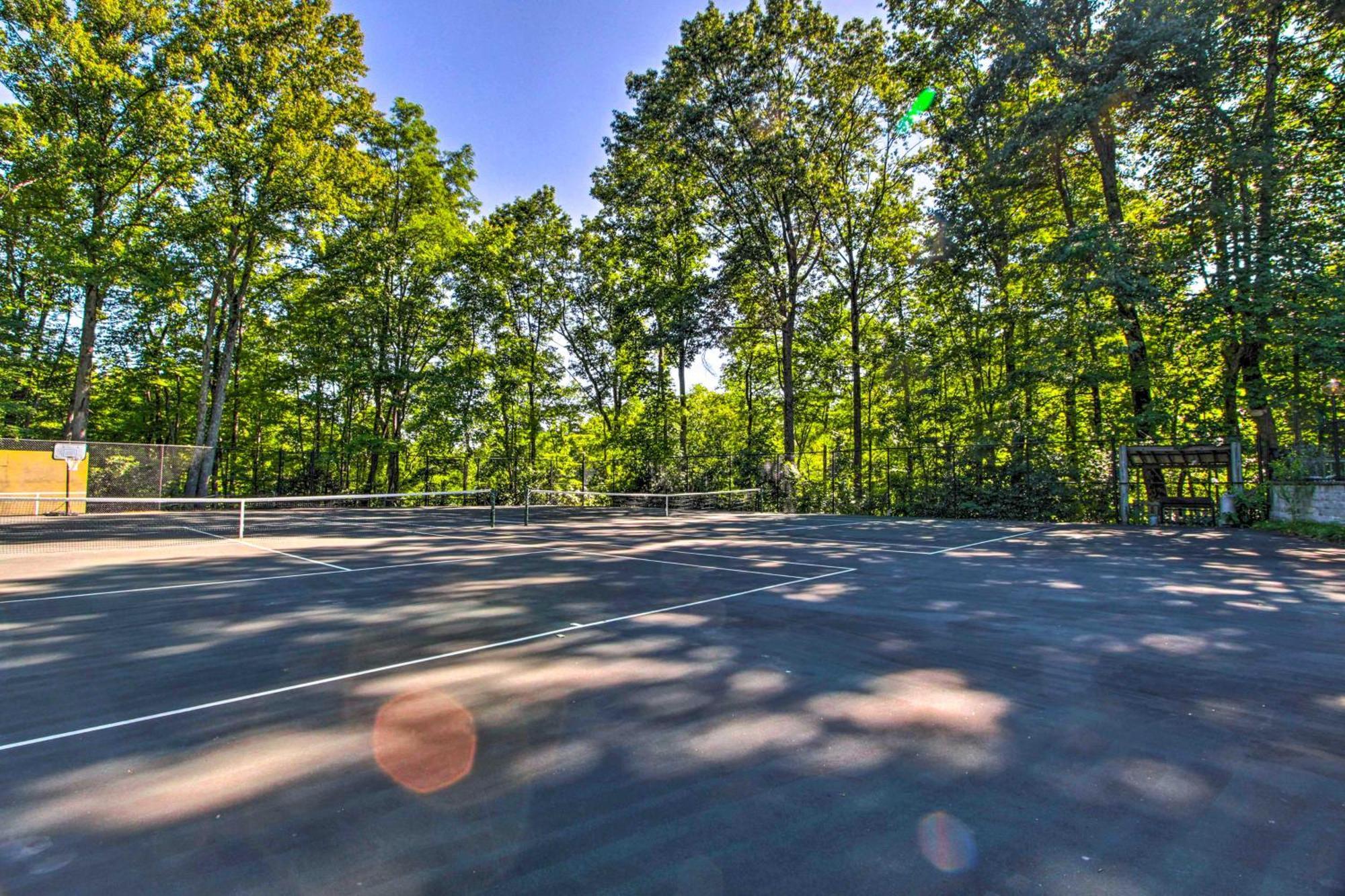 Gatlinburg Vacation Rental Balcony With Hot Tub! Extérieur photo